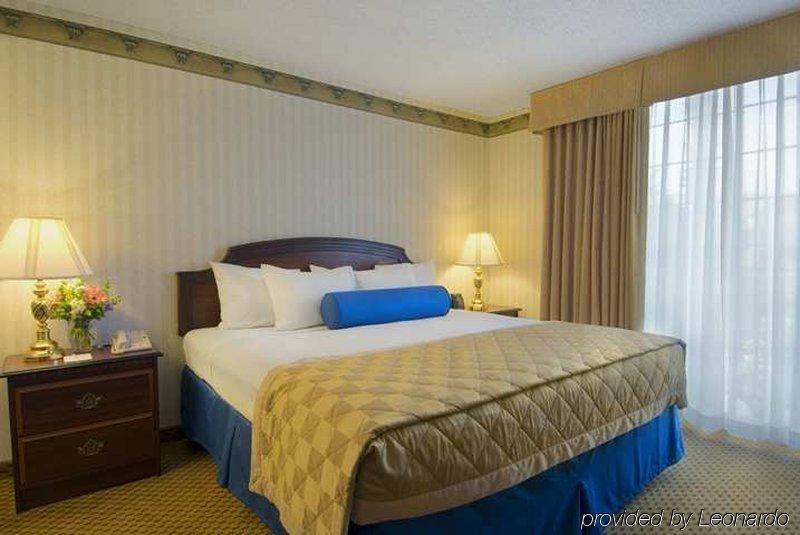 Embassy Suites By Hilton Arcadia-Pasadena Area Номер фото