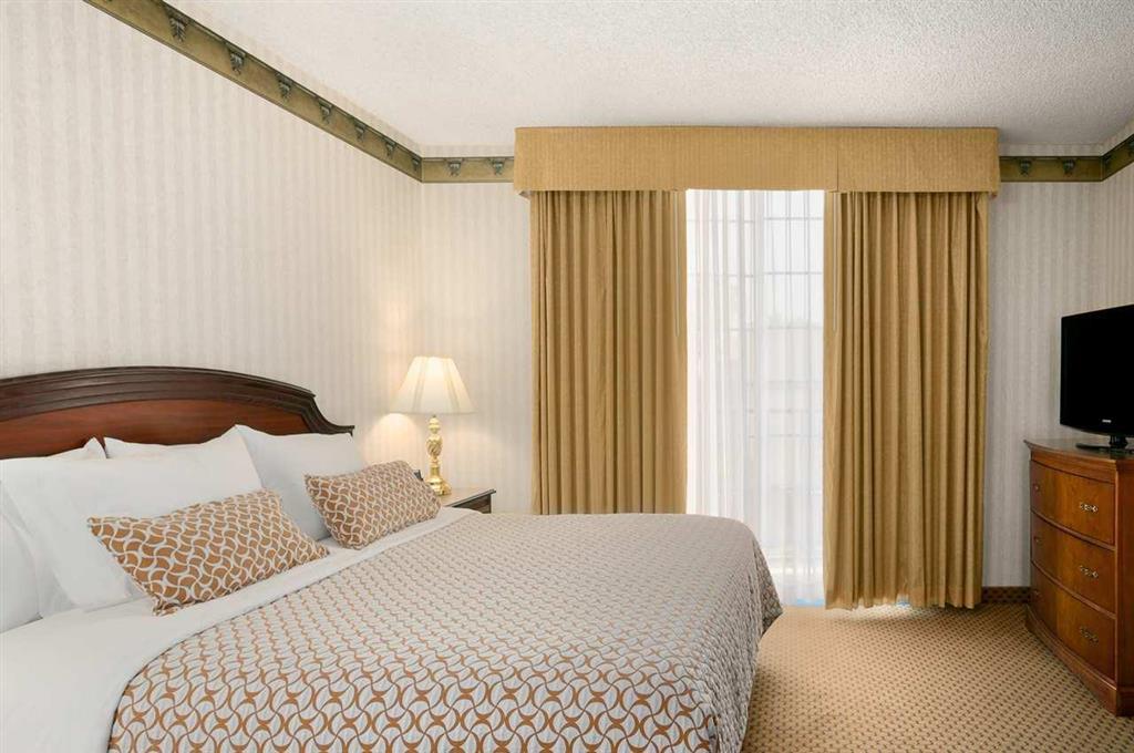 Embassy Suites By Hilton Arcadia-Pasadena Area Номер фото